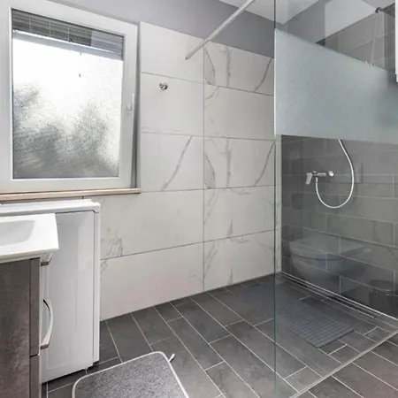 Villa Ancora - Merope Apt /W Jacuzzi & Terrace - Happy Rentals *