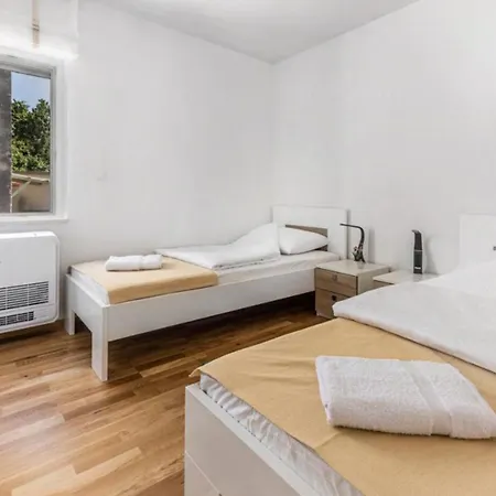 Apartment Ancora - Merope Sv.jakov - Happy