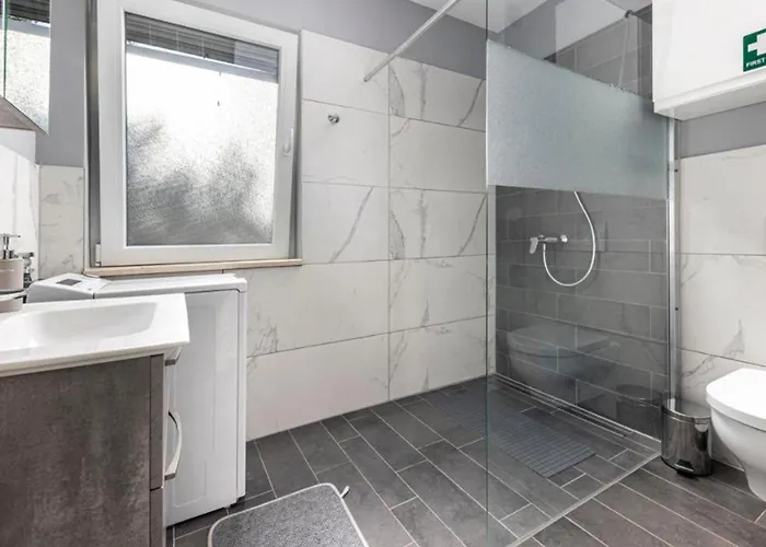 Ancora - Merope Sv.jakov - Happy *