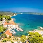 Ancora - Merope Sv.jakov - Happy Nerezine