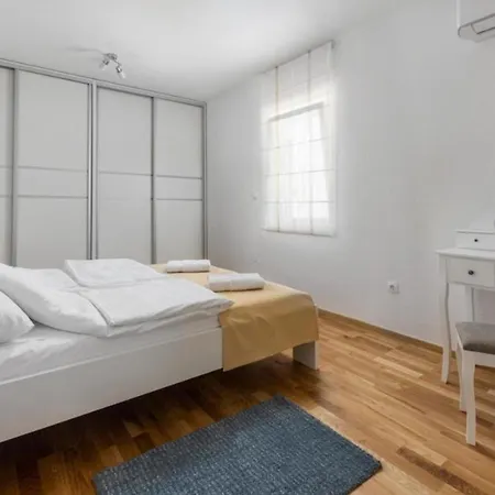 Apartment Ancora - Merope Sv.jakov - Happy